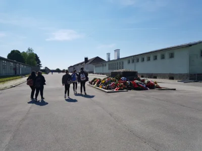 Foto des Albums: Vereinsexkursion nach Nürnberg, München (ehem. KZ Dachau), Berchtesgaden und Österreich (Gedenkstätten Mauthausen, Sankt Georgen und Ebensee)