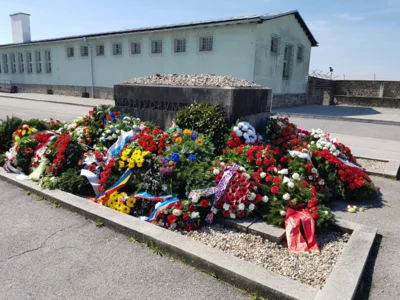 Foto des Albums: Vereinsexkursion nach Nürnberg, München (ehem. KZ Dachau), Berchtesgaden und Österreich (Gedenkstätten Mauthausen, Sankt Georgen und Ebensee)