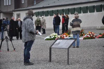 Foto des Albums: Teilnahme an den Gedenkfeierlichkeiten in der Gedenkstätte Buchenwald, KZ Laura und Mittelbau-Dora und Duffel/Belgien