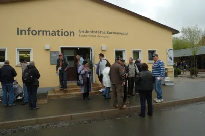 Foto des Albums: Besuch der Gedenkstätte Buchenwald und Ohrdruf mit allen Gästen und den Jugendlichen
