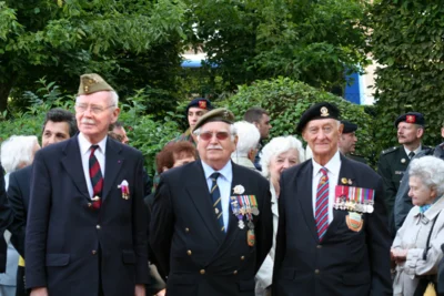 Foto des Albums: Treffen mit Jacques Goossens und Robert Tabary, Veteranen der „Brigade Piron“, Belgien, II.WK