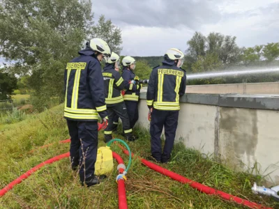 Einsatz Schwerschaumrohr  (Bild vergr&ouml;&szlig;ern)