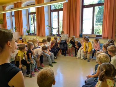 Foto des Albums: Mit „Poldi“ den Schulweg meistern