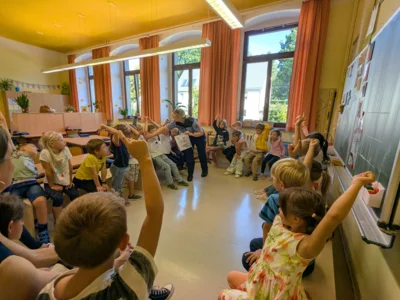 Foto des Albums: Mit „Poldi“ den Schulweg meistern