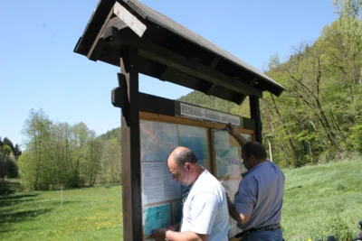 Foto des Albums: Neue Infotafel Leubengrund 2007