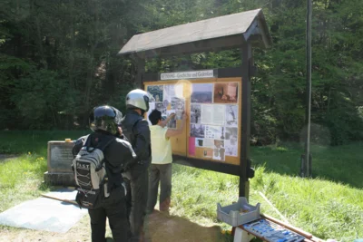 Foto des Albums: Neue Infotafel Leubengrund 2007