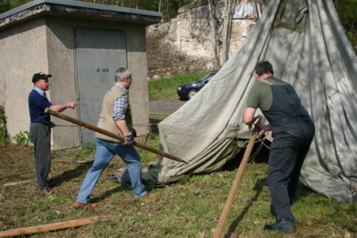 Foto des Albums: Vorbereitung Gedenkfeier Walpersberg 2004