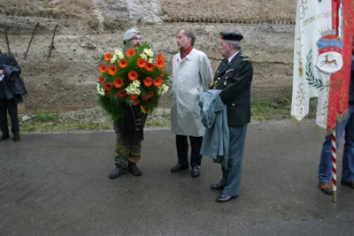 Foto des Albums: Gedenkfeier Walpersberg 2004