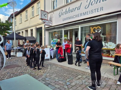 Foto des Albums: Quietschgelbe Enten bevölkerten die Stadt bei den Pritzwalker Herbstlichtern - der Nachmittag