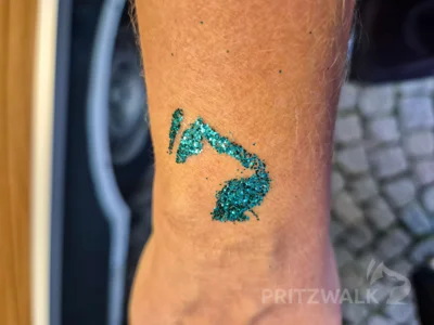 Foto des Albums: Quietschgelbe Enten bevölkerten die Stadt bei den Pritzwalker Herbstlichtern - der Abend