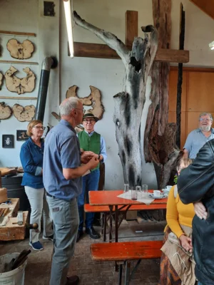Vorschaubild: In der Werkstatt von Herbert Holzheimer, Heimatpfleger und Bildhauer in Langenleiten/Rhön