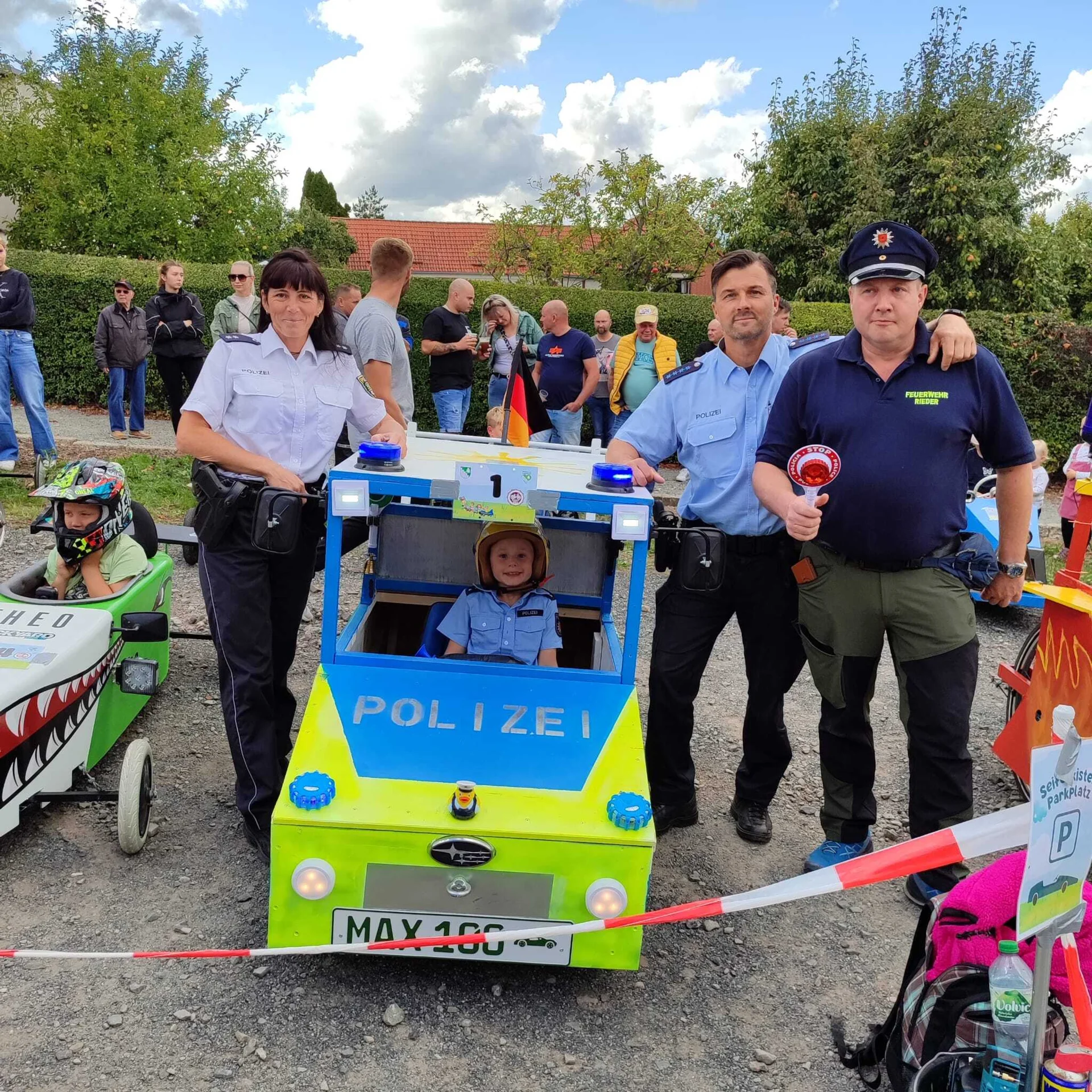 Bild : Abschluß der Fahrzeugkontrolle