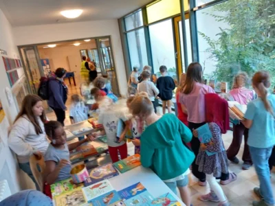 Foto des Albums: Bücherflohmarkt