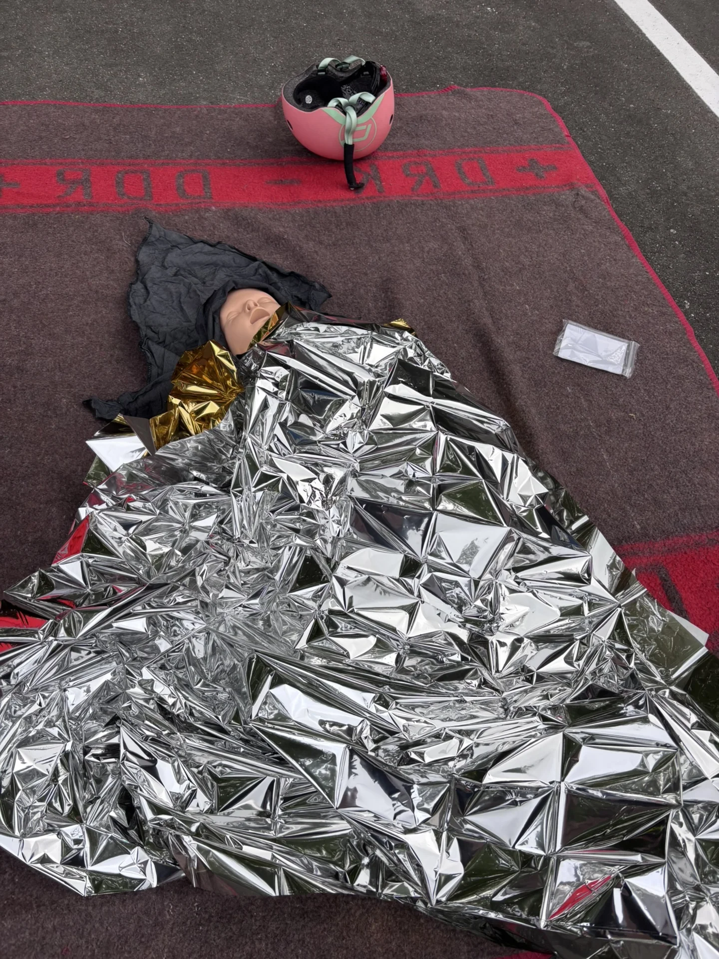 Bild: Puppe zum üben - Erste Hilfe Fahrradunfall