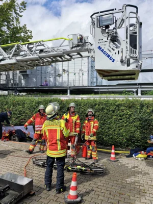 Foto des Albums: Blaulichtmeile_Stadtfest_2025