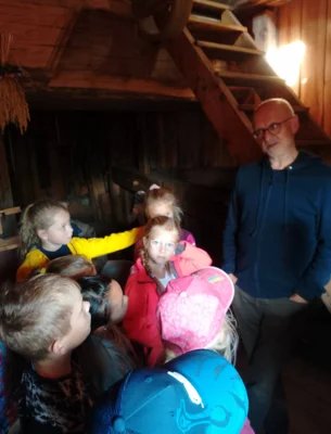 Foto des Albums: Wandertag Klasse 2 (Bockwindmühle, Obstgut Geier, Gasthof Lumzig)
