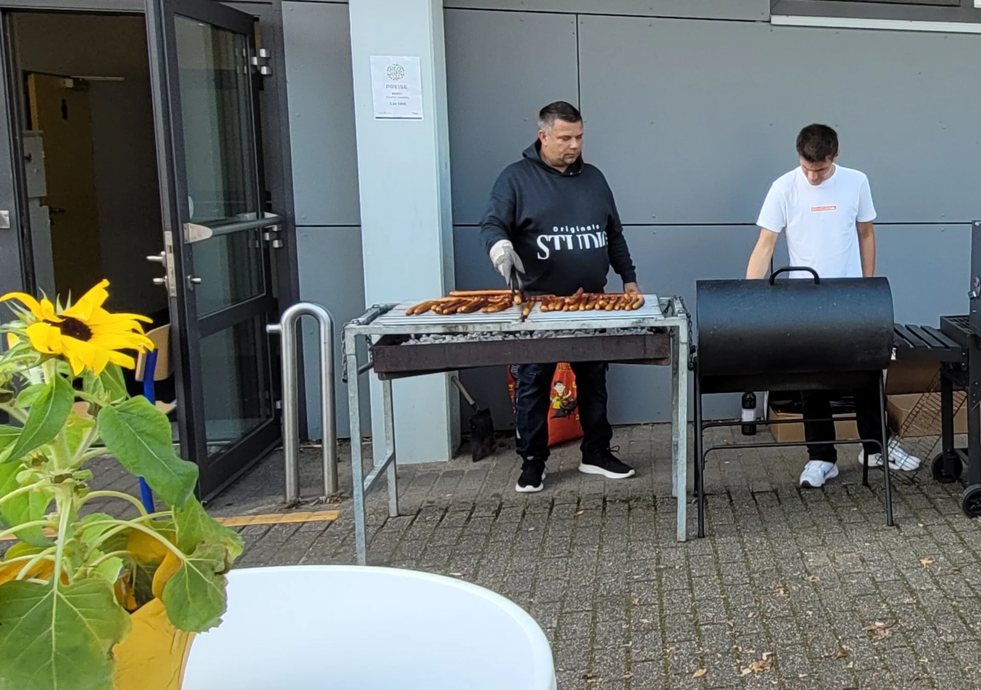 Bild: Würstchenverkauf