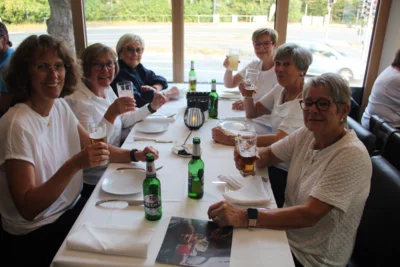 Bild 6 Gemeinsames Abendessen im Restaurant Chikos  (Bild vergr&ouml;&szlig;ern)