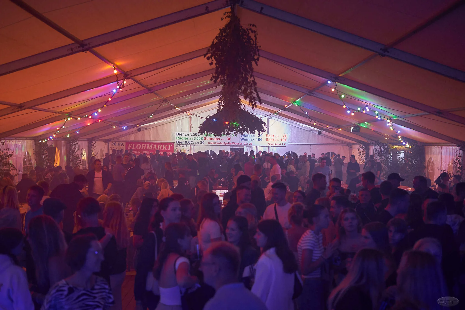 Bild: 2025-08-29 31 GWH-Sportfest DSC05556 Festzelt Fr x