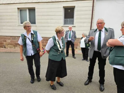 Foto des Albums: Aufhängen der Königsscheiben