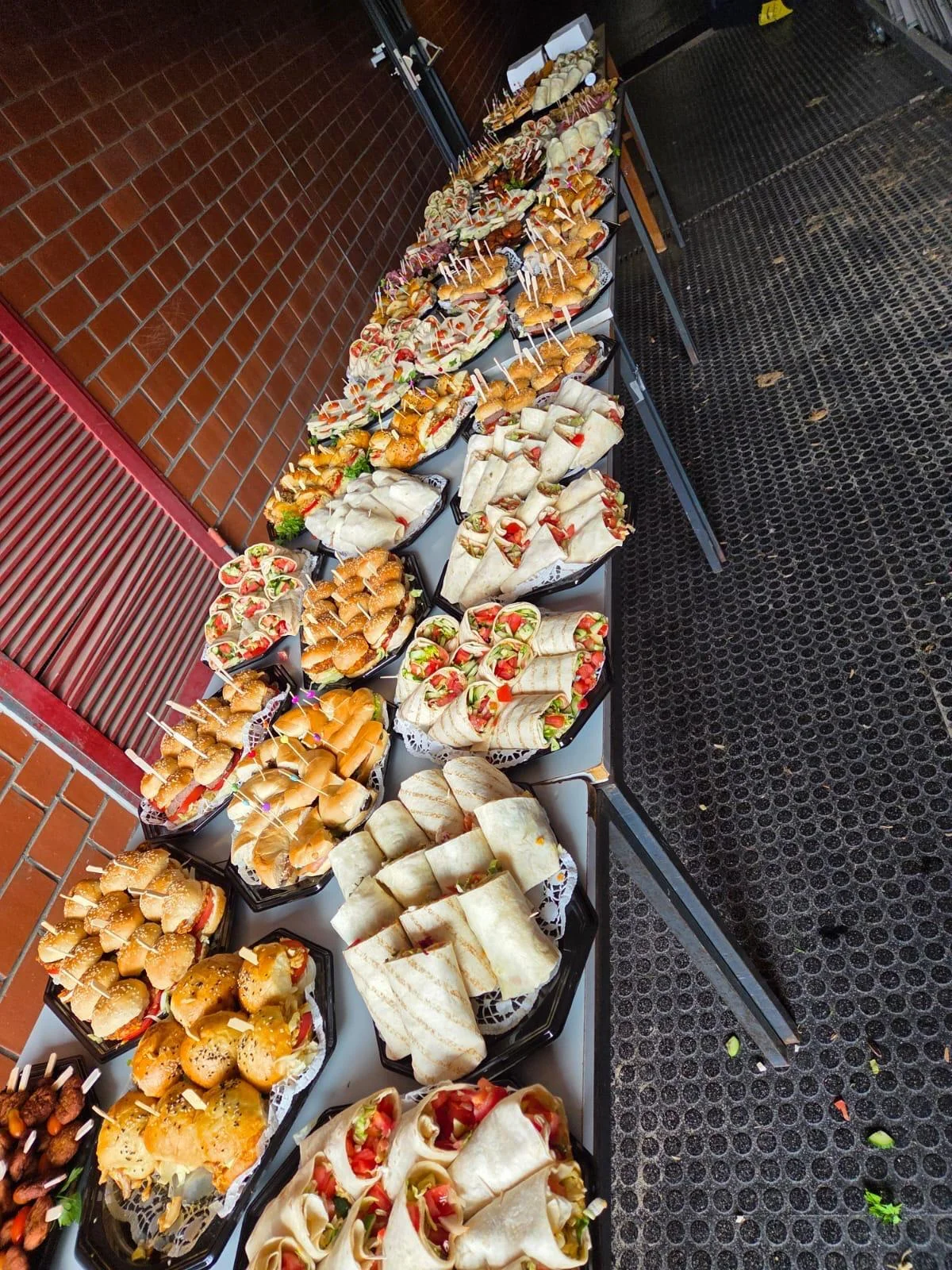 Bild: Buffet von Efcannos Feinkost