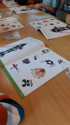Foto des Albums: Besuch bei der Feuerwehr Jahrgang 4