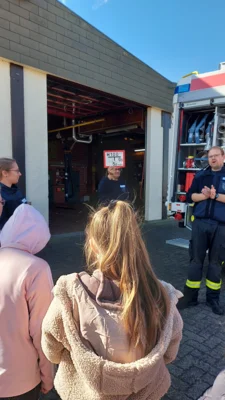 Foto des Albums: Besuch bei der Feuerwehr Jahrgang 4