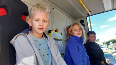 Foto des Albums: Besuch bei der Feuerwehr Jahrgang 4
