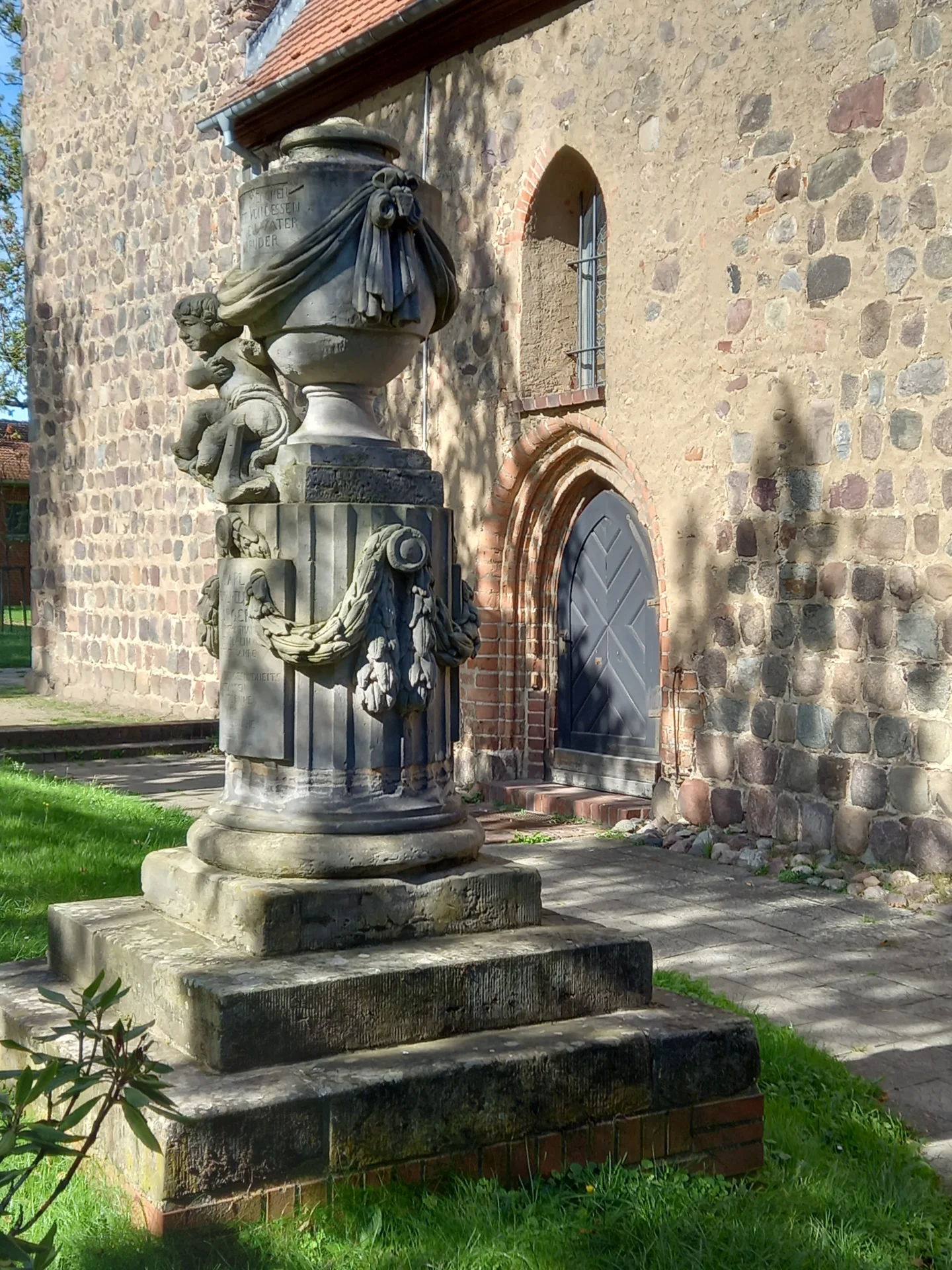 Bild: Urnengrabmal im Zopfstil Carl Wilhelm Börger