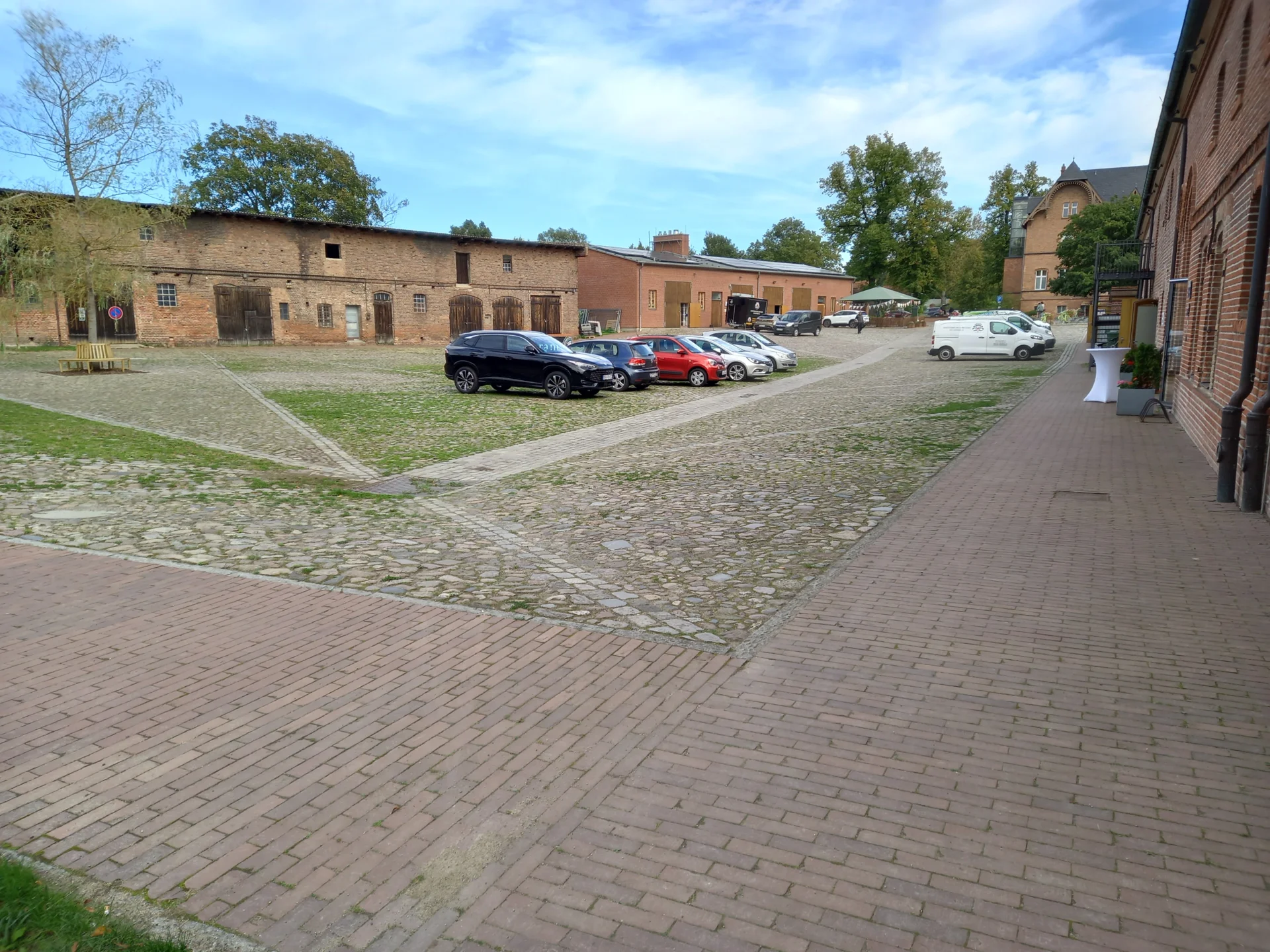 Bild: Blick in den Domänenhof