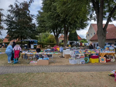Foto des Albums: Dorfflohmarkt Völkenrode