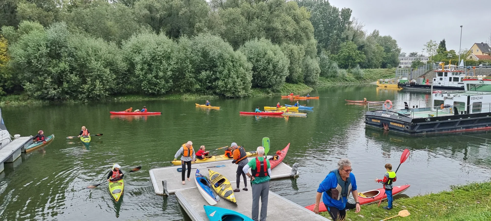 Bild: Auch andere Vereine starten in unserem Hafen