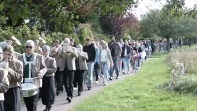 Foto des Albums: Knapp 100 neue 