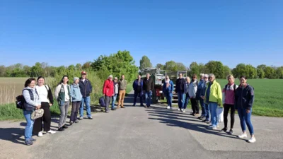 Es kann losgehen, die Gruppe ist vollz&auml;hlig  (Bild vergr&ouml;&szlig;ern)