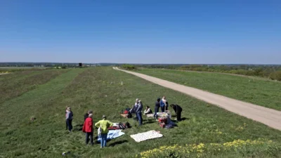 Picknick auf dem M&uuml;llberg  (Bild vergr&ouml;&szlig;ern)