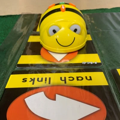 BeeBot  (Bild vergr&ouml;&szlig;ern)