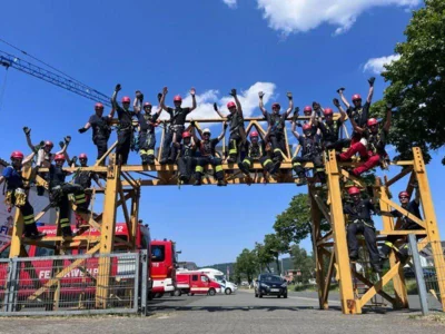 Foto des Albums: Absturzsicherung erfolgreich