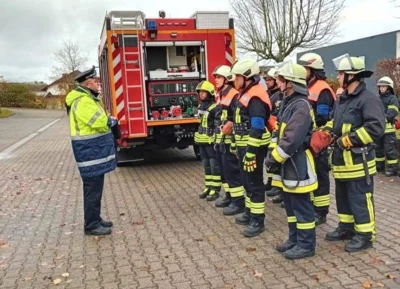 Foto des Albums: Die letzten Feuerwehreinsatzkräfte für dieses Jahr konnten ihren Grundlehrgang bestehen