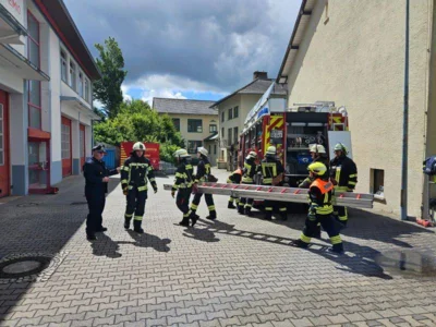 Foto des Albums: Erfolgreicher Abschluss des Truppführerlehrgangs der Feuerwehren im Odenwaldkreis