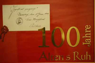 100 Jahre Alten&acute;s Ruh  (Bild vergr&ouml;&szlig;ern)