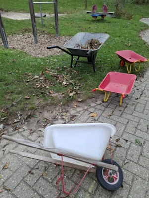 Vorschaubild: Klein und Groß - alle helfen mit