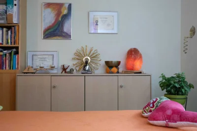 Behandlungsraum 2  (Bild vergr&ouml;&szlig;ern)