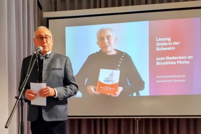 Begr&uuml;&szlig;ung durch Hans-Heinrich Conradi  (Bild vergr&ouml;&szlig;ern)