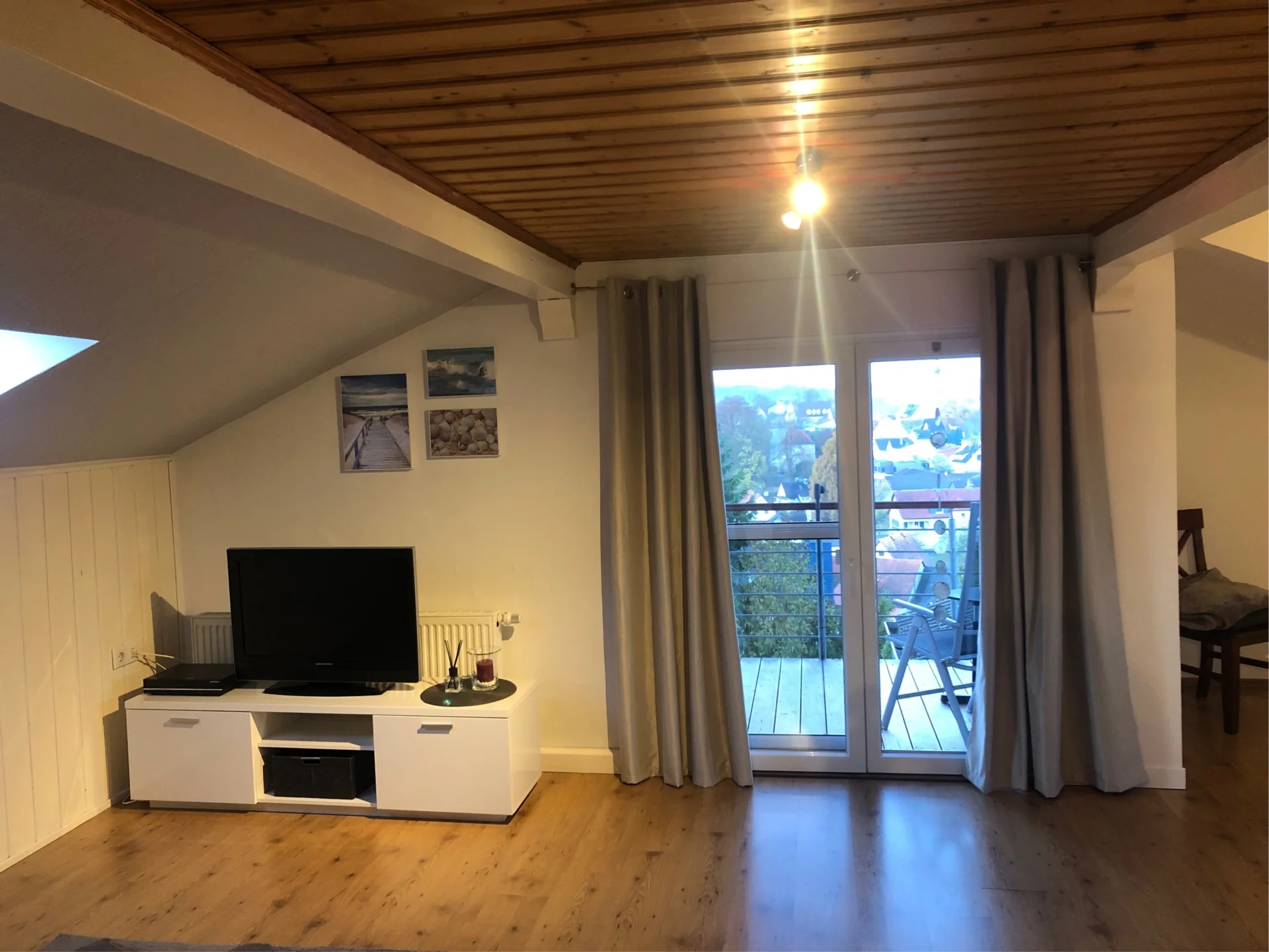 Bild: Wohnbereich Ferienwohnung Schöne Aussicht Sontra