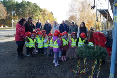 Spannung am Richtkranz  (Bild vergr&ouml;&szlig;ern)