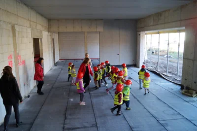 Testlauf im Sportraum  (Bild vergr&ouml;&szlig;ern)