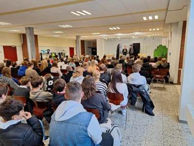 Foto des Albums: Theater zum Thema Mobbing an der TSDGS