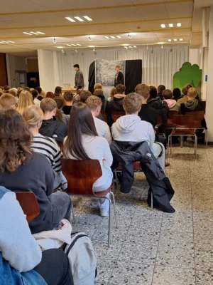 Foto des Albums: Theater zum Thema Mobbing an der TSDGS