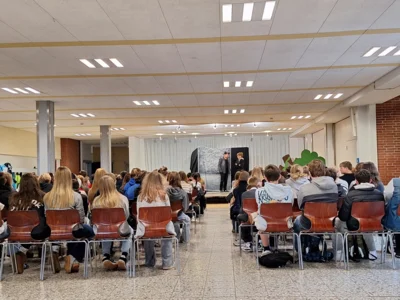 Foto des Albums: Theater zum Thema Mobbing an der TSDGS