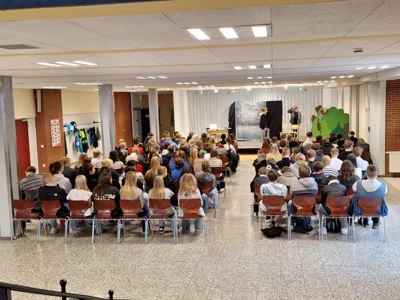 Foto des Albums: Theater zum Thema Mobbing an der TSDGS